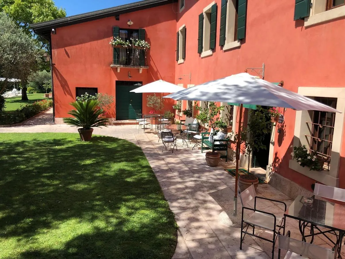 فندق مبيت وإفطار فاليجيو سول مينشيو Relais Corte Bercelli