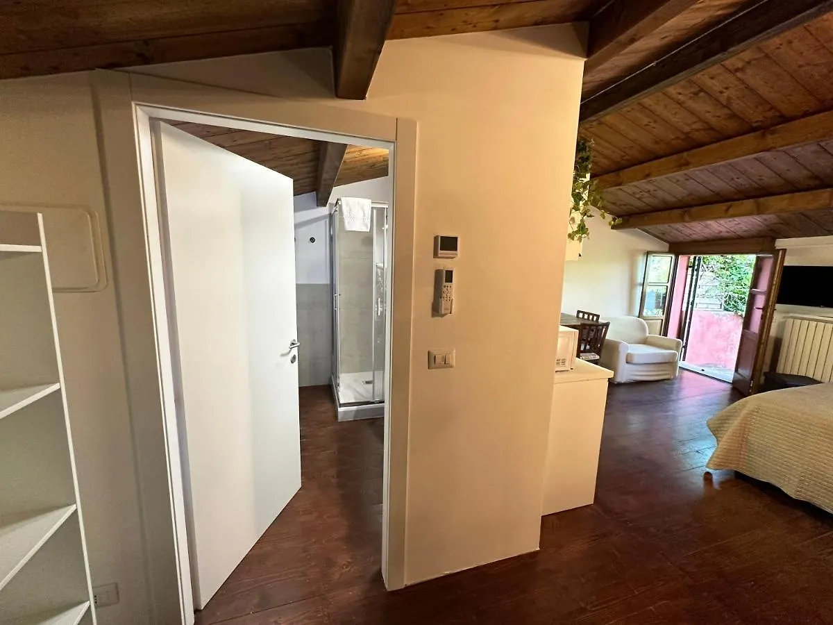 فندق مبيت وإفطار فاليجيو سول مينشيو Relais Corte Bercelli