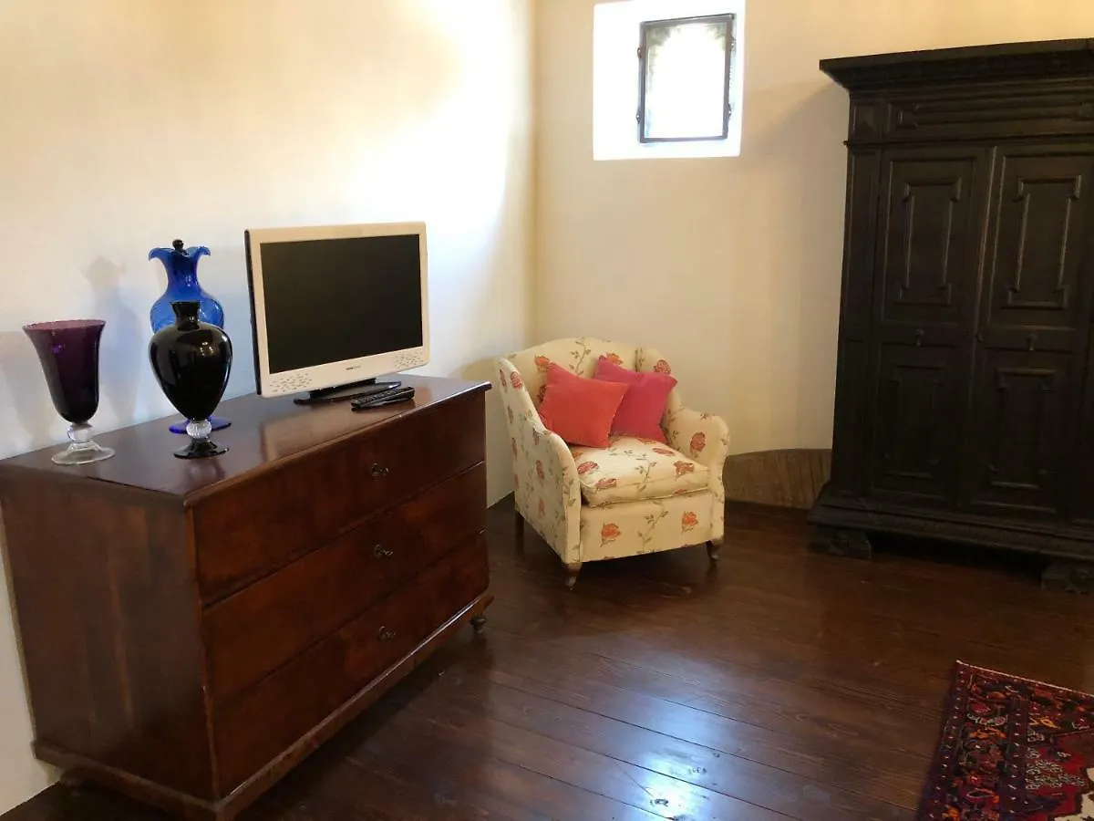 فندق مبيت وإفطار فاليجيو سول مينشيو Relais Corte Bercelli إيطاليا