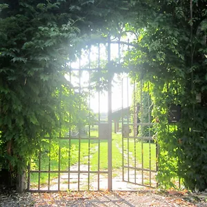 La Finestra Sul Fiume Bed & Breakfast